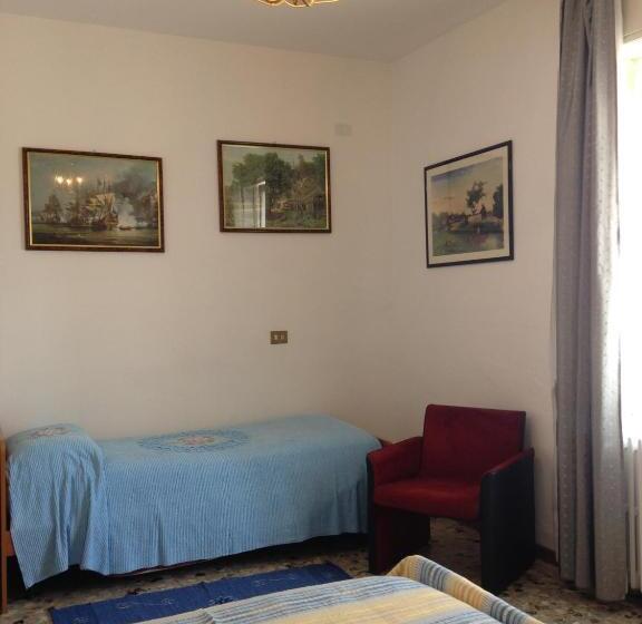 标准三人间, Garni Marika