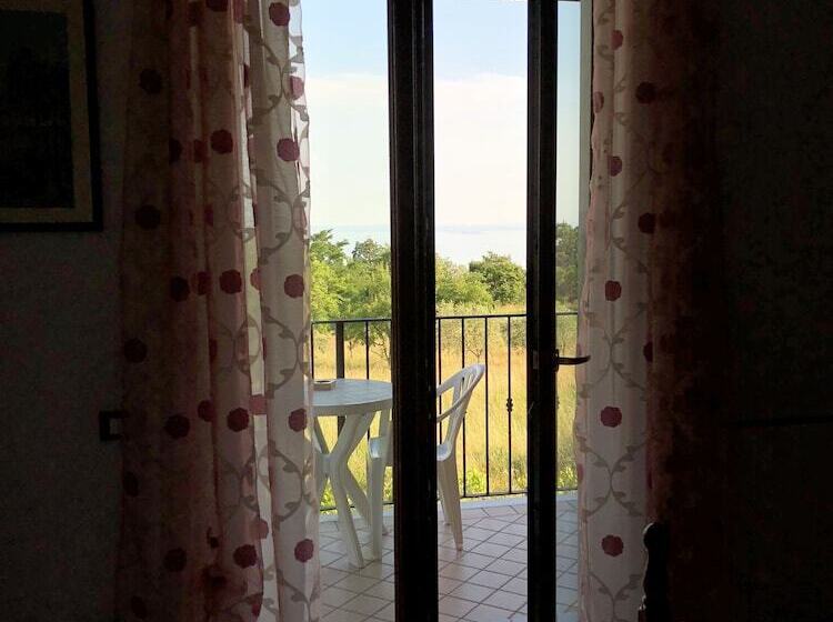 豪华湖景房, Garni Marika