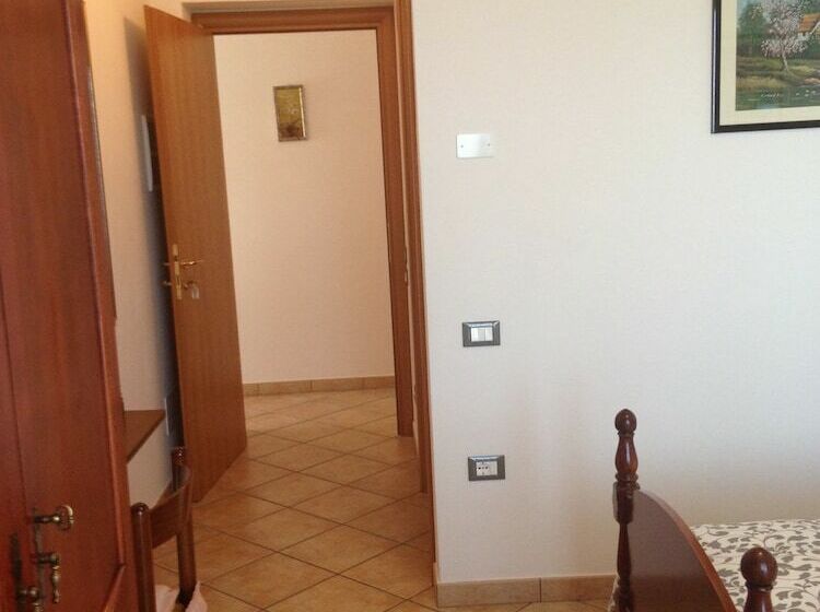 豪华湖景房, Garni Marika