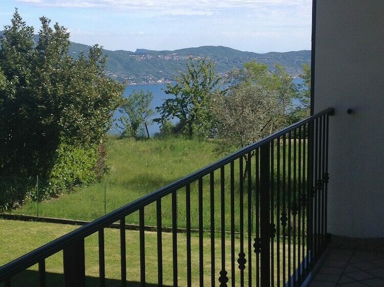 豪华湖景房, Garni Marika