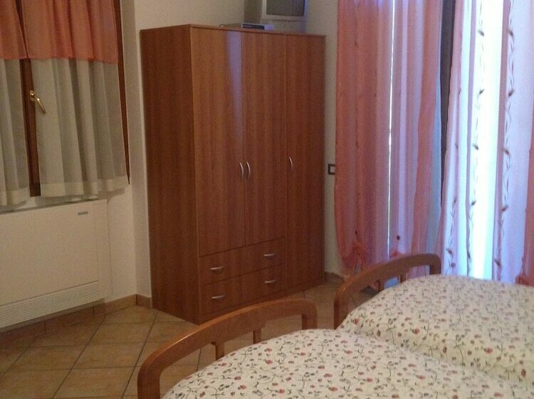 Номер Стандарт, Garni Marika