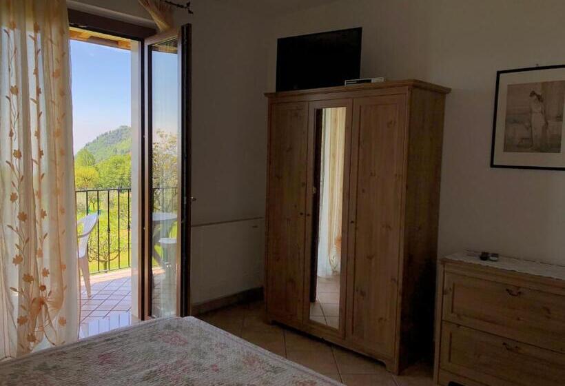 豪华湖景房, Garni Marika