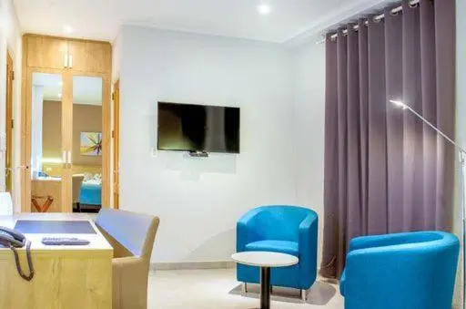 اتاق لوکس, Qinn Boutique