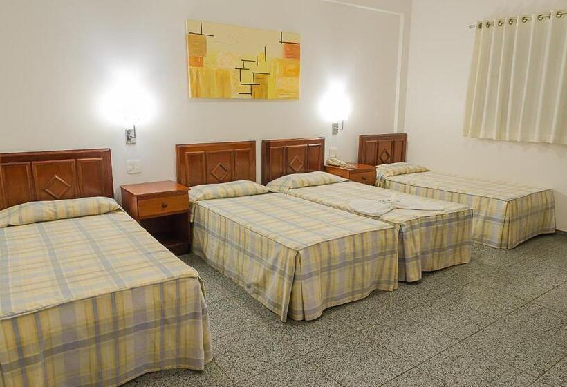 四人豪华间, Real Palace