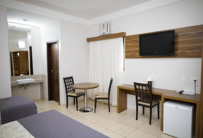 家庭套房, Real Palace