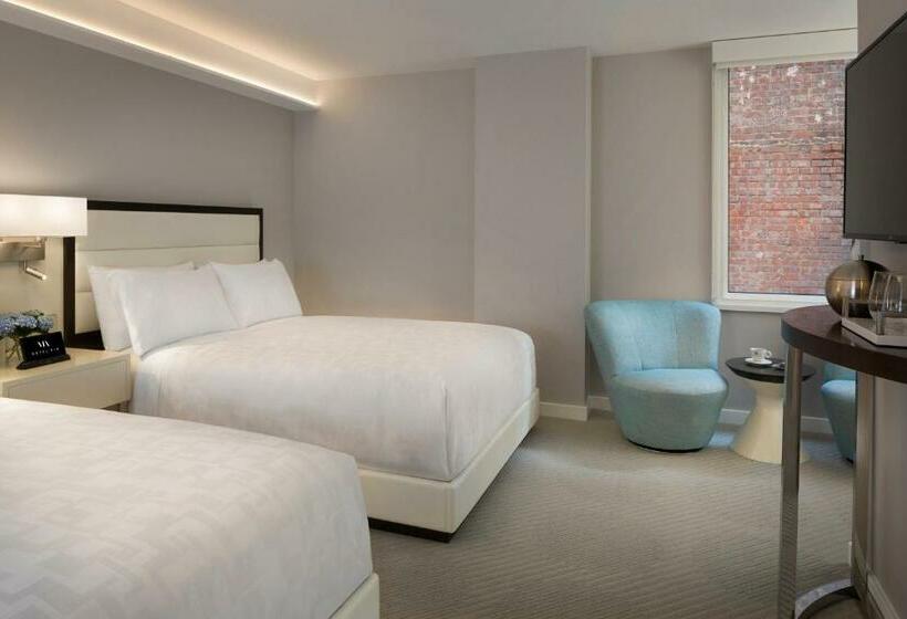 غرفة ديلوكس, Via