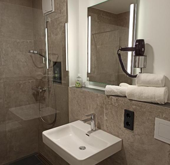 חדר סטנדרט מותאם לאדם עם מוגבלויות, Landgasthaus Hotel Eggert