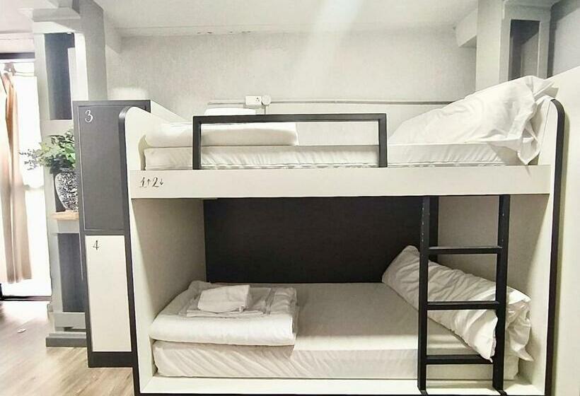 חדר סטנדרט לארבעה, Quartier Bilbao Hostel Casco Viejo