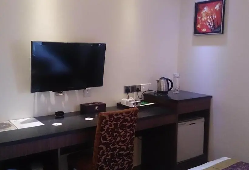 اتاق لوکس با تخت بزرگ, & Apartment Ambassador 3