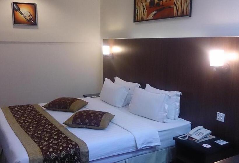 דירת חדר, & Apartment Ambassador 3