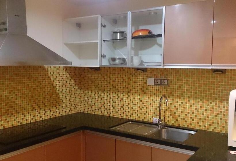 דירת חדר, & Apartment Ambassador 3