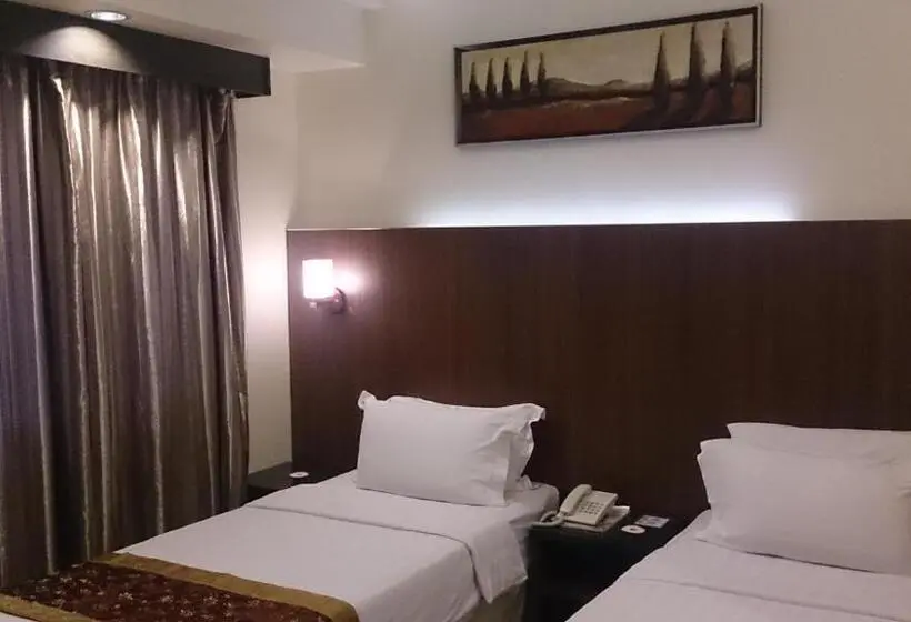 آپارتمان 1 خوابه, & Apartment Ambassador 3
