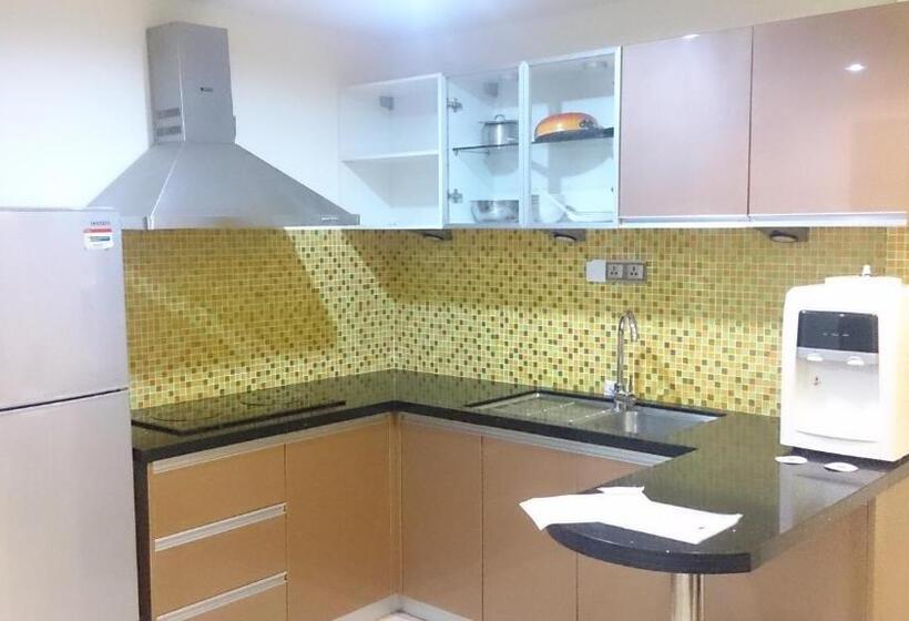 דירת חדר, & Apartment Ambassador 3