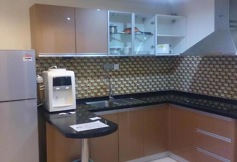 דירת חדר, & Apartment Ambassador 3