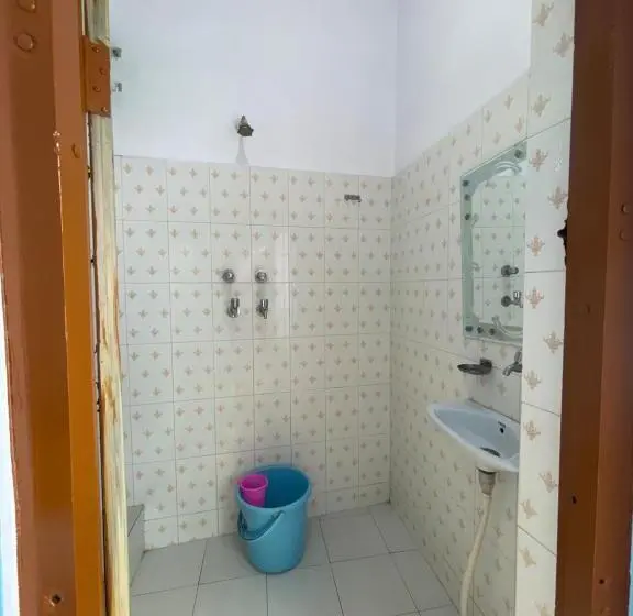 Chambre Standard avec Balcon, Mayur Guest House