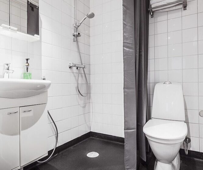 スタンダード4人部屋, Hostel Cafe Koti