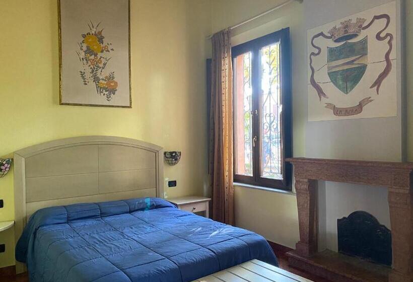 غرفة قياسية سرير مزدوج, Dama Estense