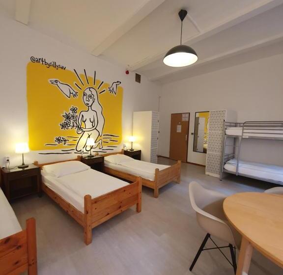 تختخواب در اتاق مشترک, Die Fabrik Hostel