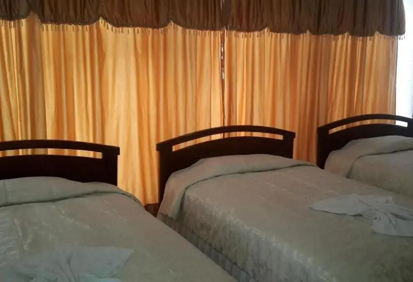 اتاق استاندارد سه نفره, Espindola