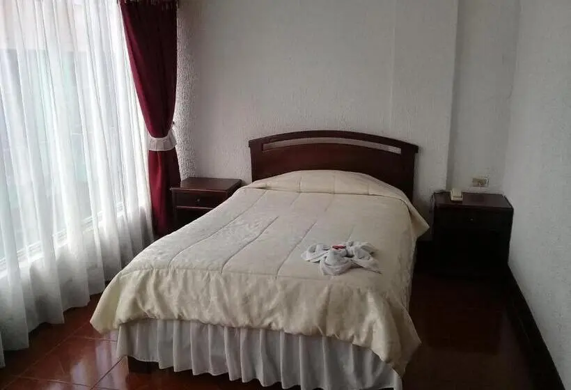 اتاق استاندارد سه نفره, Espindola