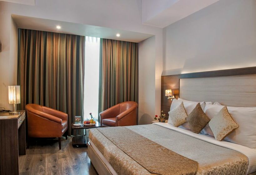 اتاق اجرایی, Hide Away Suites
