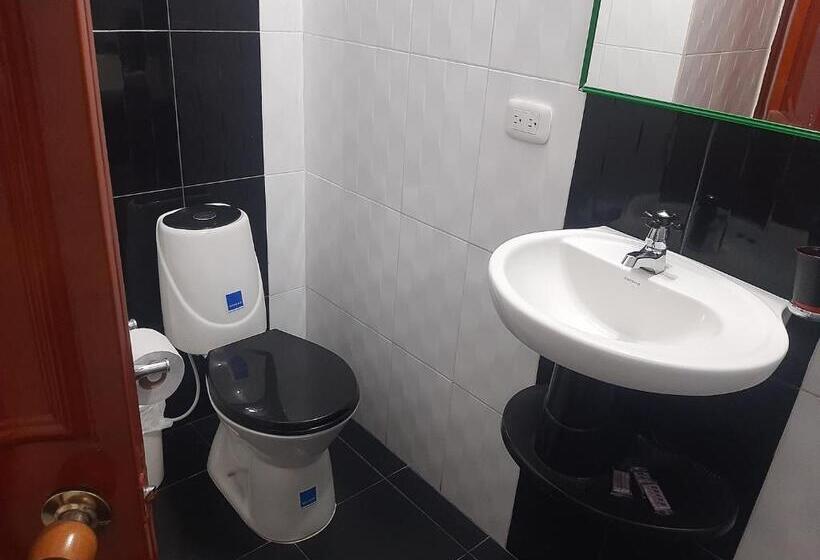 غرفة قياسية, Neiva Providencia