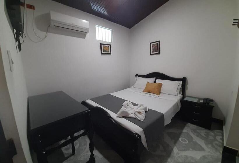 غرفة قياسية, Neiva Providencia