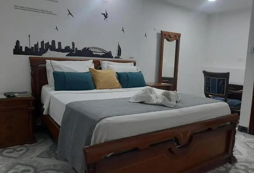 デラックスルーム, Neiva Providencia