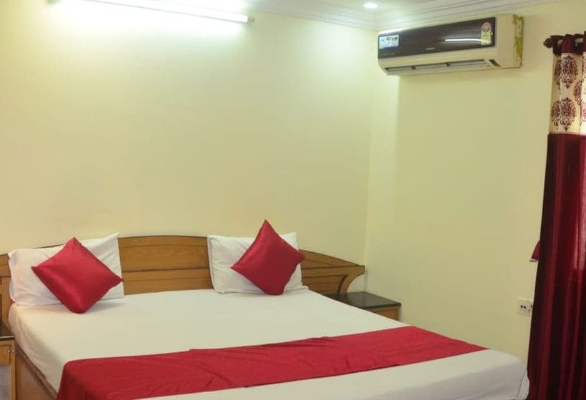 Chambre Deluxe, Poonam