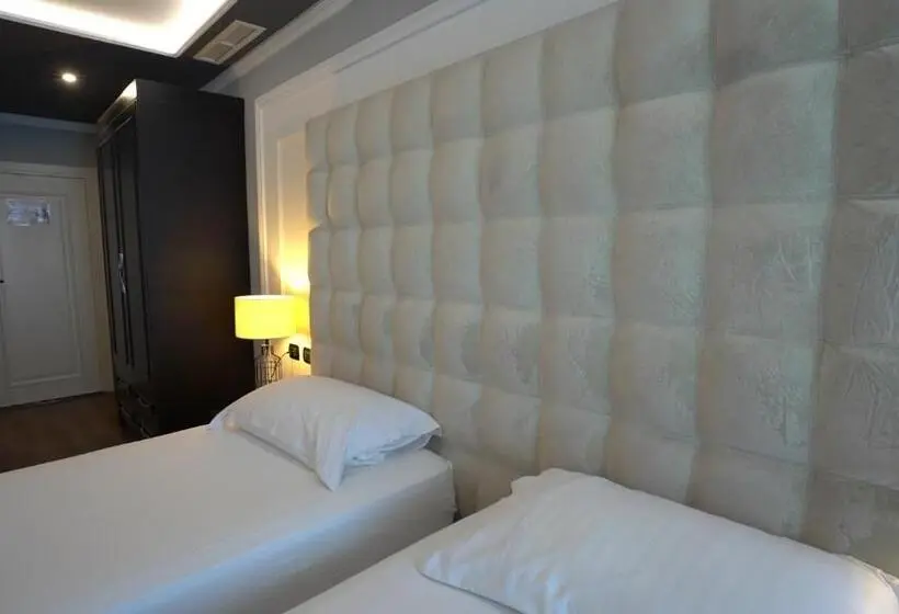 سوئیت جونیور خانوادگی, Premium Beach