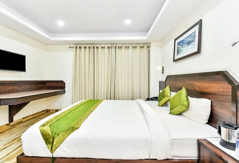 Номер Deluxe, Treebo Maharaja, Near Mall Road