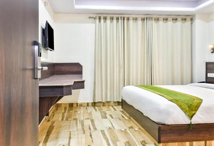 Номер Deluxe, Treebo Maharaja, Near Mall Road