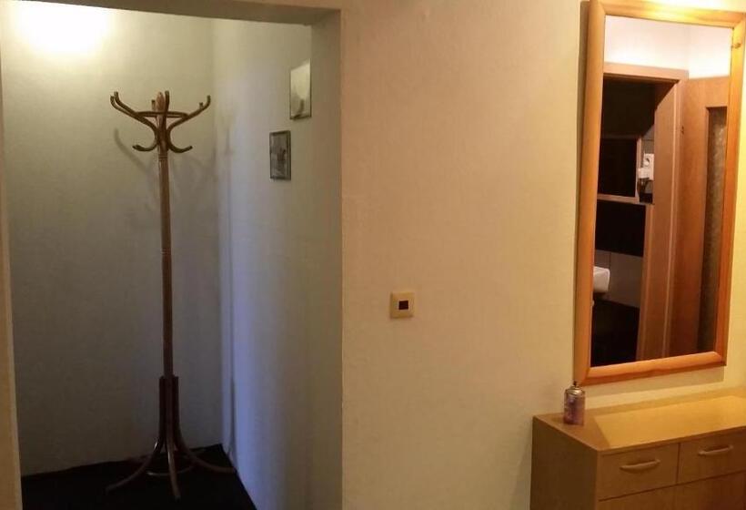 חדר סטנדרט לשלושה, Pension Und Restaurant Die Burg