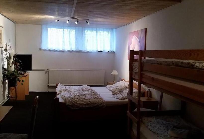 חדר משפחתי, Pension Und Restaurant Die Burg