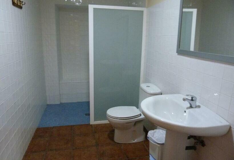 공동 객실, Pensión Albergue A Pedra