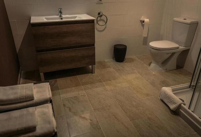 Номер Стандарт, Pensión Albergue A Pedra