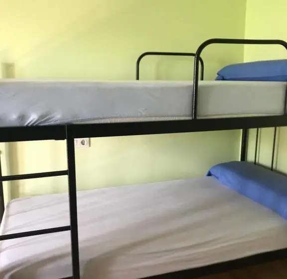 Perhehuone Jaettu Kylpyhuone, Pensión Albergue A Pedra