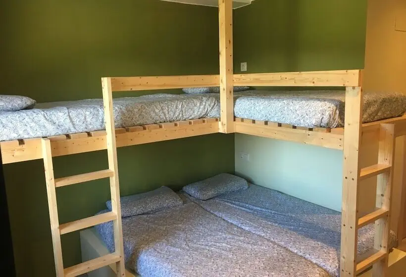اتاق خانوادگی, Xalet Refugi U.e.c. Hostel