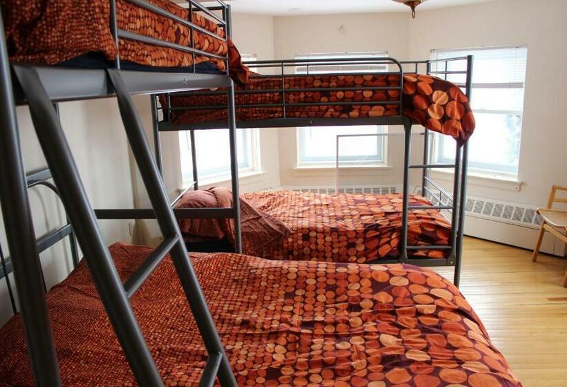 Семейный Номер, Auberge De Jeunesse Magog Orford Hostel