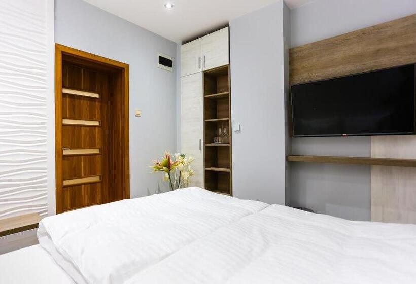 Номер Deluxe, Madison Village