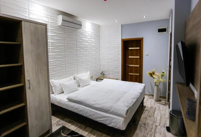 Номер Deluxe, Madison Village