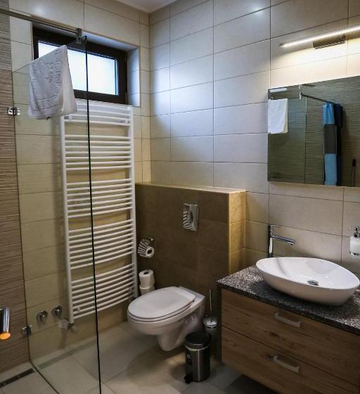 디럭스 룸, Madison Village