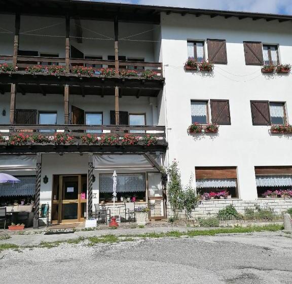 חדר סטנדרט, Club 21