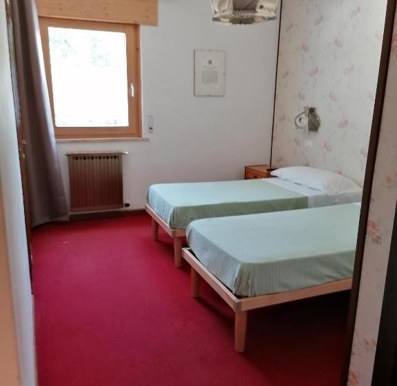 חדר סטנדרט, Club 21