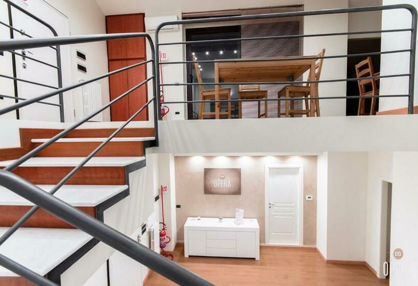 اتاق اکونومی, Opera B&b