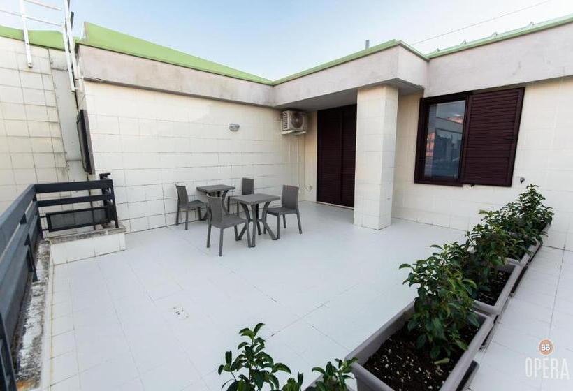 اتاق استاندارد, Opera B&b