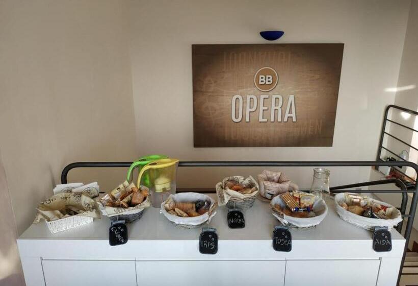 اتاق سوپریور خانوادگی, Opera B&b
