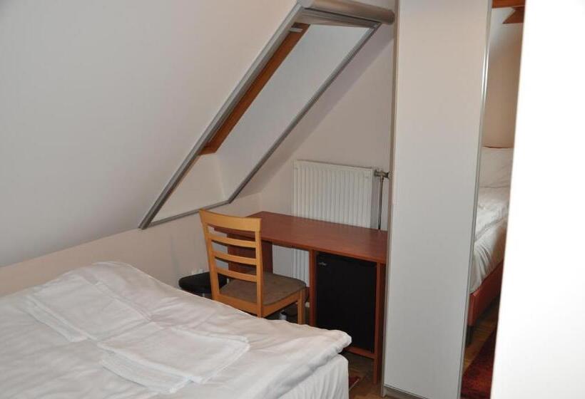 اتاق اکونومی, Sport