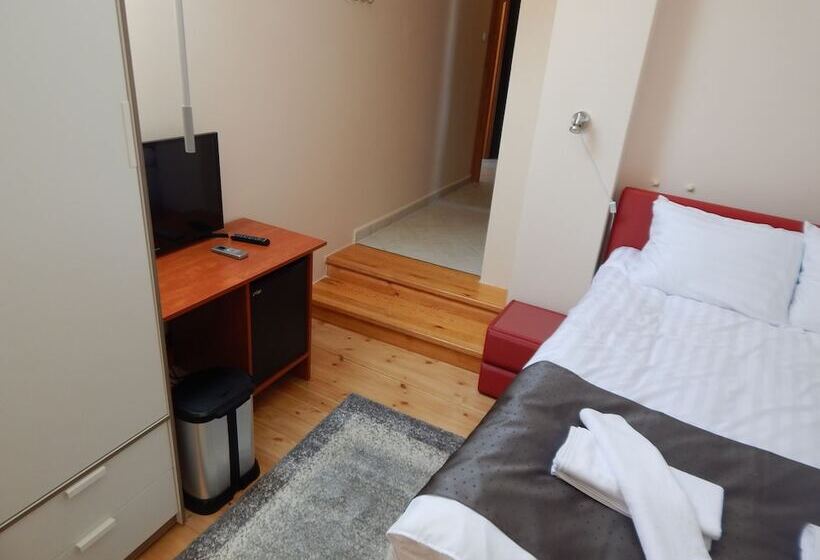 اتاق خانوادگی, Sport