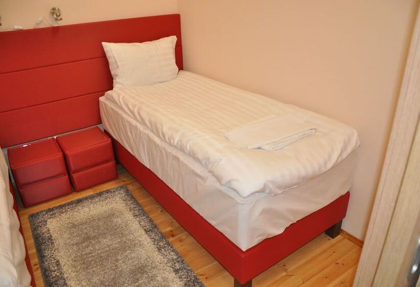 اتاق خانوادگی, Sport